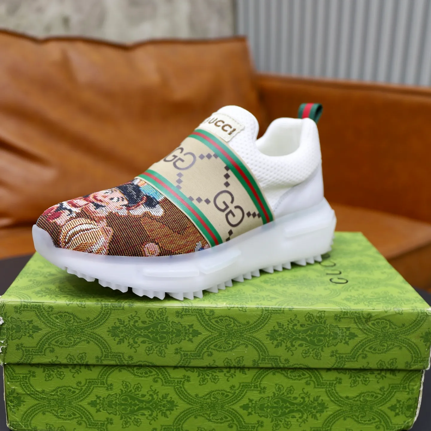 Ex-factory price: 462💰🙅‍♂️🙅‍♂️🙅‍♂️ Brand: GUCCI Standard code: 38-44 (45 customized) Grade: Same as the official website Material: Original knitted fabric Comfortable and breathable lining Lightweight and wear-resistant sports outsole Style category: Men's fashionable casual shoes Running sneakers Distinguished luxury brand elements Top luxury Color: actual picture color